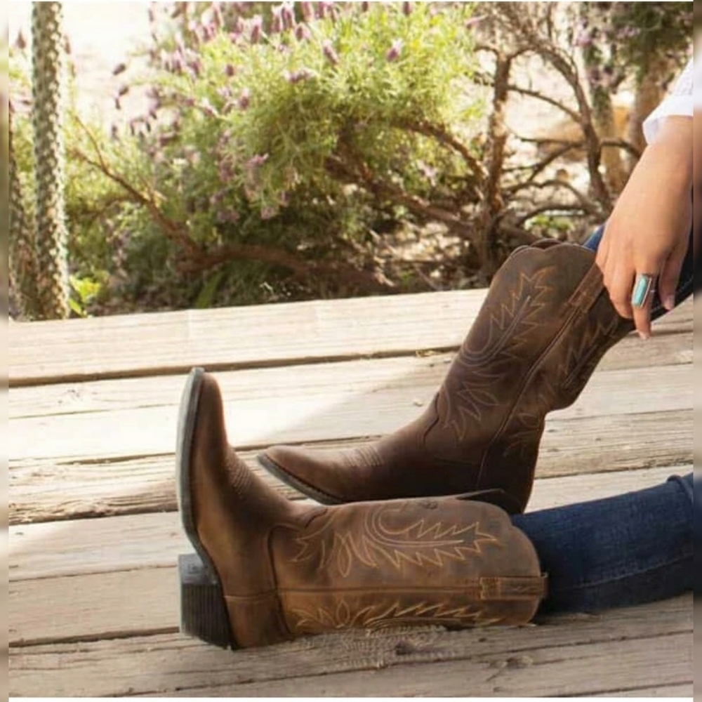 Ariat Heritage R Toe Western Boot